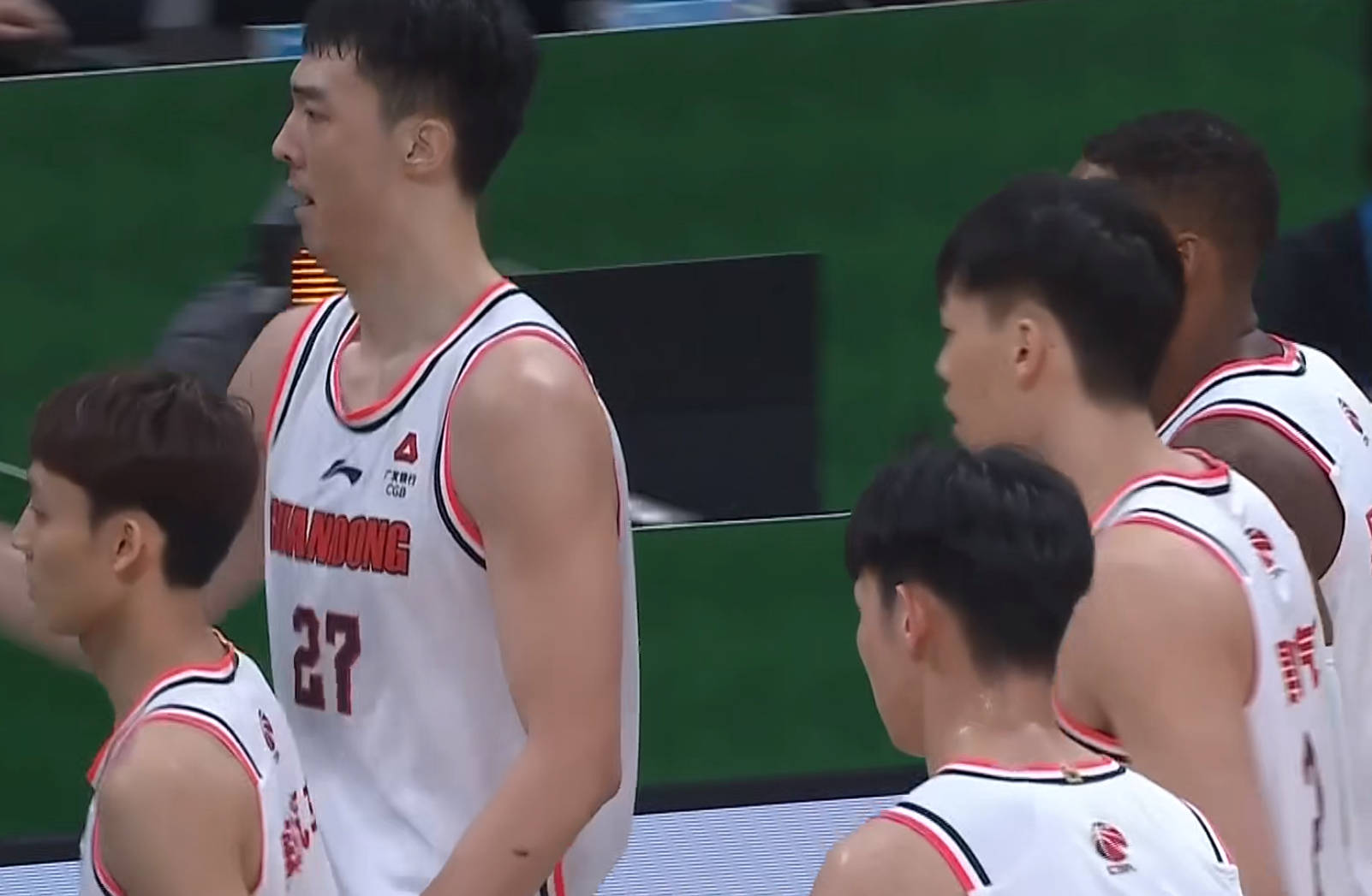 678体育-来了！挤走张皓嘉！广东男篮正式补强锋线三号位(广东男篮第三阶段赛程时间表)