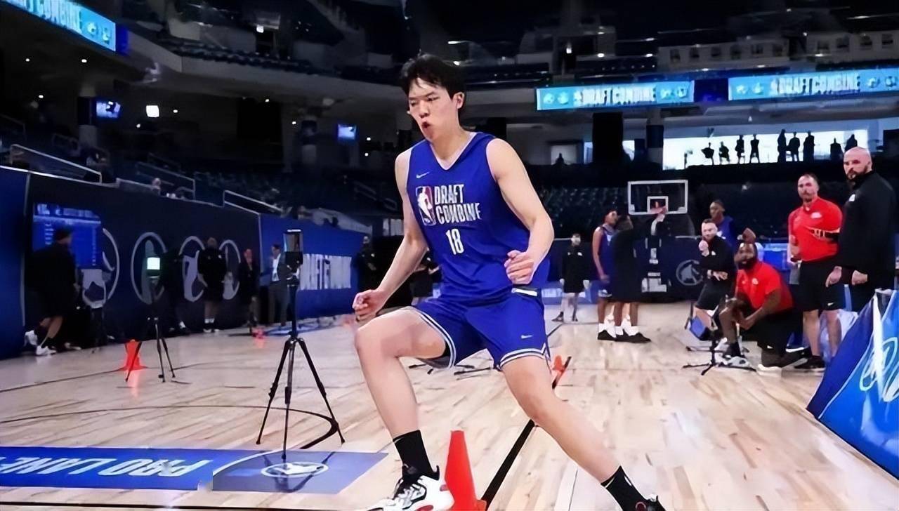 杨瀚森回来打亚洲杯？看篮协和国家队的态度(杨瀚西简介)
